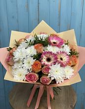 Букет цветов из:  Розы, Герберы и Хризантемы в Бородках