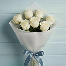 Букет 7 Белых роз Эдлесс Лав в Бородках