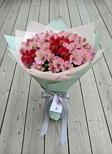 Букет цветов из:  Альстромерии в Бородках