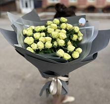 Букет Белые кустовые розы Солинеро в Бородках