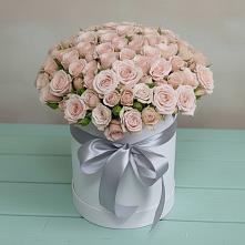 Цветочная композиция из Розы в шляпной коробке в Бородках