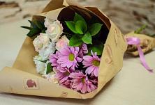 Букет цветов из:  Розы и Хризантемы #REPLACE_PRED# Бородках