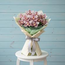 Букет цветов из:  Орхидеи и Розы в Бородках