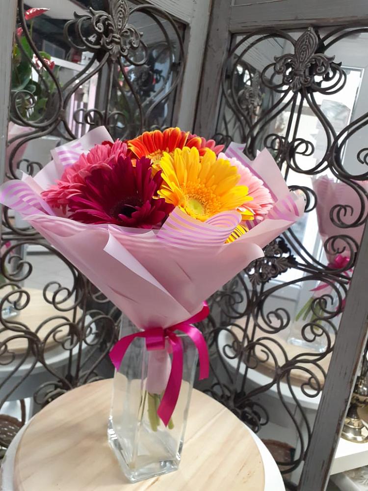 Букет цветов из: Герберы в Бородках