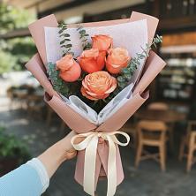 Букет цветов из:  Розы в Бородках