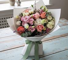 Букет цветов из:  Розы, Лизиантусы и Гвоздики #REPLACE_PRED# Бородках