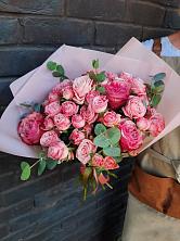Букет розы в пальмах в Бородках Букет цветов из: Розы в Бородках