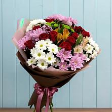 Букет цветов из:  Розы, Хризантемы и Альстромерии в Бородках