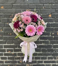 Букет цветов из:  Герберы и Хризантемы в Бородках