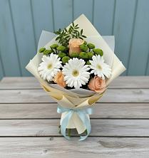 Букет цветов из:  Герберы, Розы и Хризантемы в Бородках