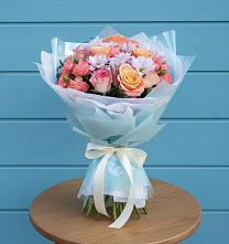 Букет цветов из:  Хризантемы и Розы в Бородках