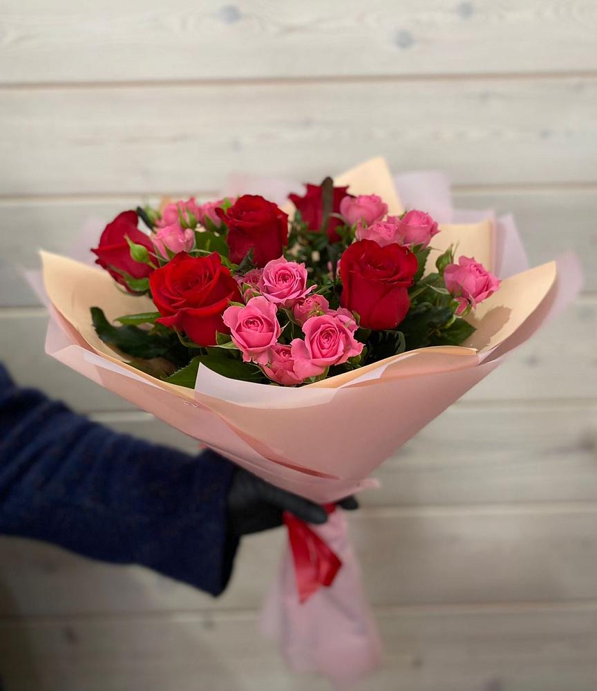 Букет цветов из: Розы в Бородках